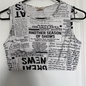 Indero Newspaper Print‎ Crop Top Sleeveless White Black Size Small